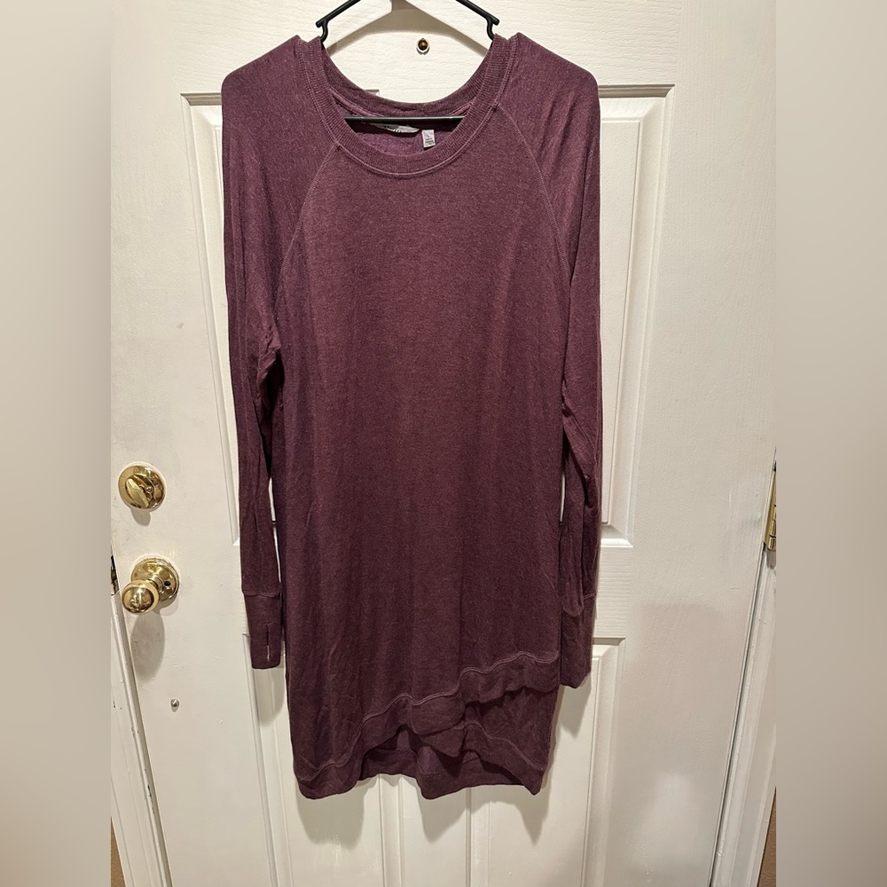 Athleta maroon sweater dress/tunic with thumb holes